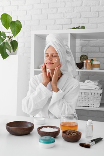 مراقبت از پوست برای سنین مختلف: دهه 20 تا دهه 50