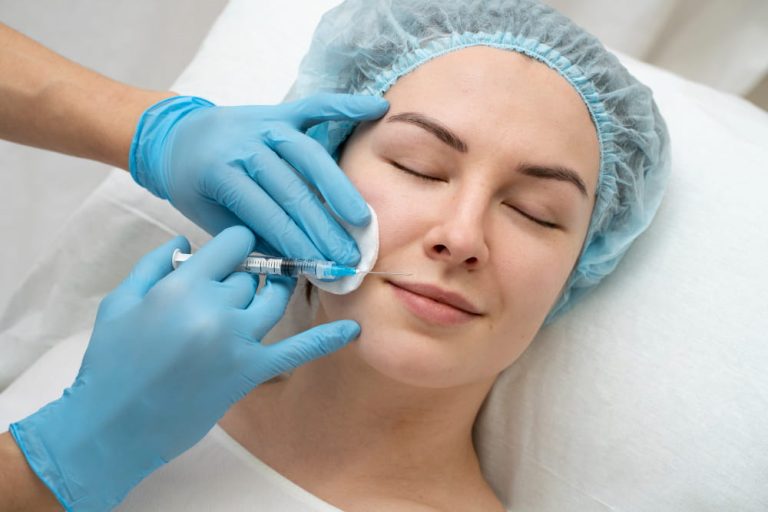 آیا بوتاکس باعث افتادگی صورت می‌شود؟